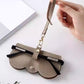 🌸🎁1 acheté, 1 offert (2 pièces)🕶️✨ Étui souple en cuir pour lunettes de soleil ! Protégez vos lunettes avec élégance et style – idéal pour le quotidien et les voyages ! 🧳🛡️💖