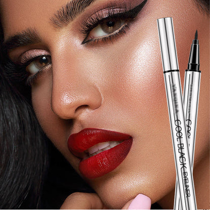 Eyeliner waterproof et sans bavure