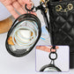 ✨🔍1 acheté 1 offert 🛒 50 % DE RÉDUCTION ! Petite mais indispensable : cette pochette de rangement transparente protège vos chargeurs de l'eau, de la poussière et des pertes. Parfaite pour vos déplacements !