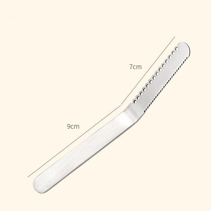 🧈 Couteau à beurre 3-en-1 en acier inoxydable 304 🍽️ | Trous pour former des volutes de beurre et lame dentelée 🍞 | Permet d'étaler du beurre froid sans casser le pain 🍳 | Pour les toasts et les fromages