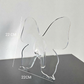 🦋 Vase papillon transparent – en plastique cristallin, avec une base stable. Parfait pour les fleurs, la décoration de table et les cadeaux ! ✨💐